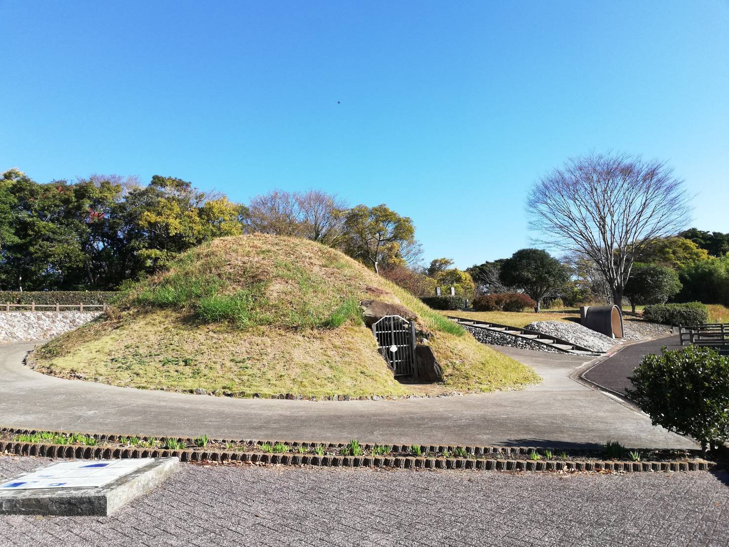 塚の川古墳 | さんようおのだ観光ナビ